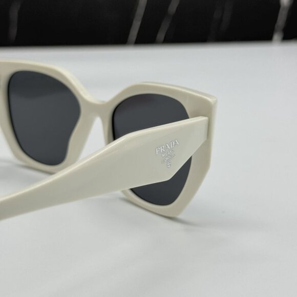 NEW PR19ZS 1425S0 PRADA WOMEN SUNGLASSES PR 19ZS 1425S0 WHITE SPR 19Z PRADA - Picture 5 of 10
